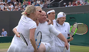 Moment cocasse au tournoi de tennis de Wimbledon